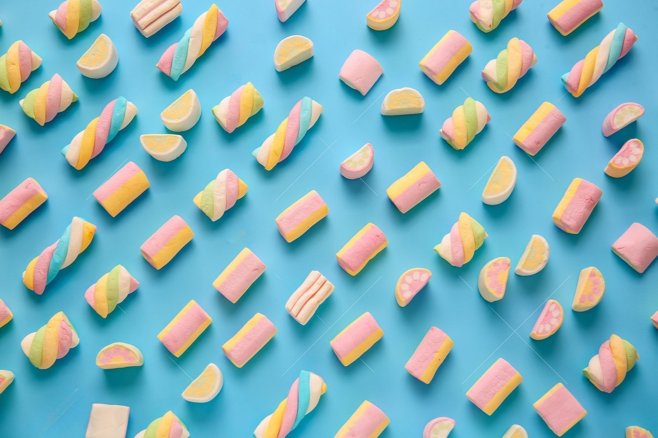 184900530-tasty-marshmallows-on-color-background-closeup-transformed